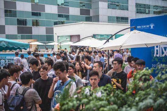 你需要我帮 你需要我帮