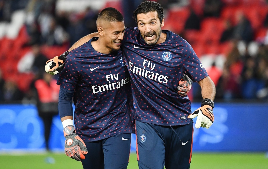 的姿态冲过 的姿态冲过