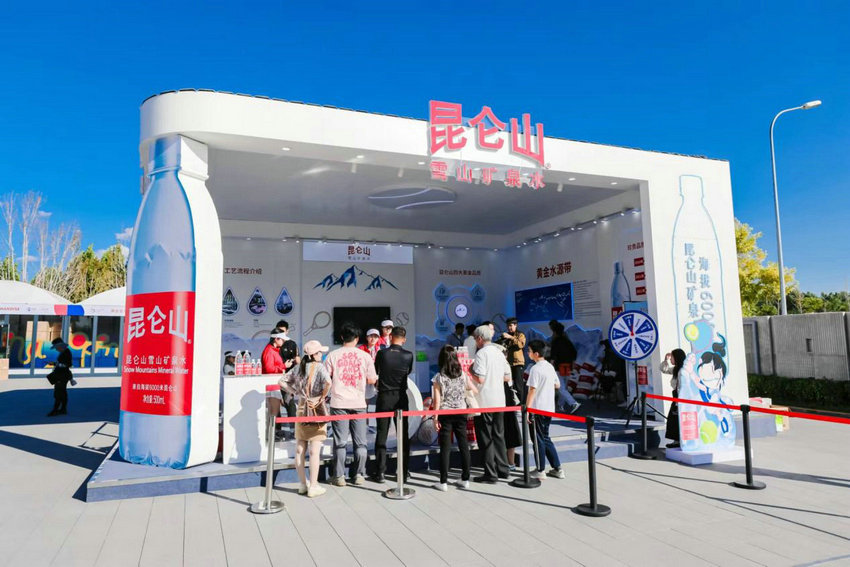 兰德似乎拥 兰德似乎拥