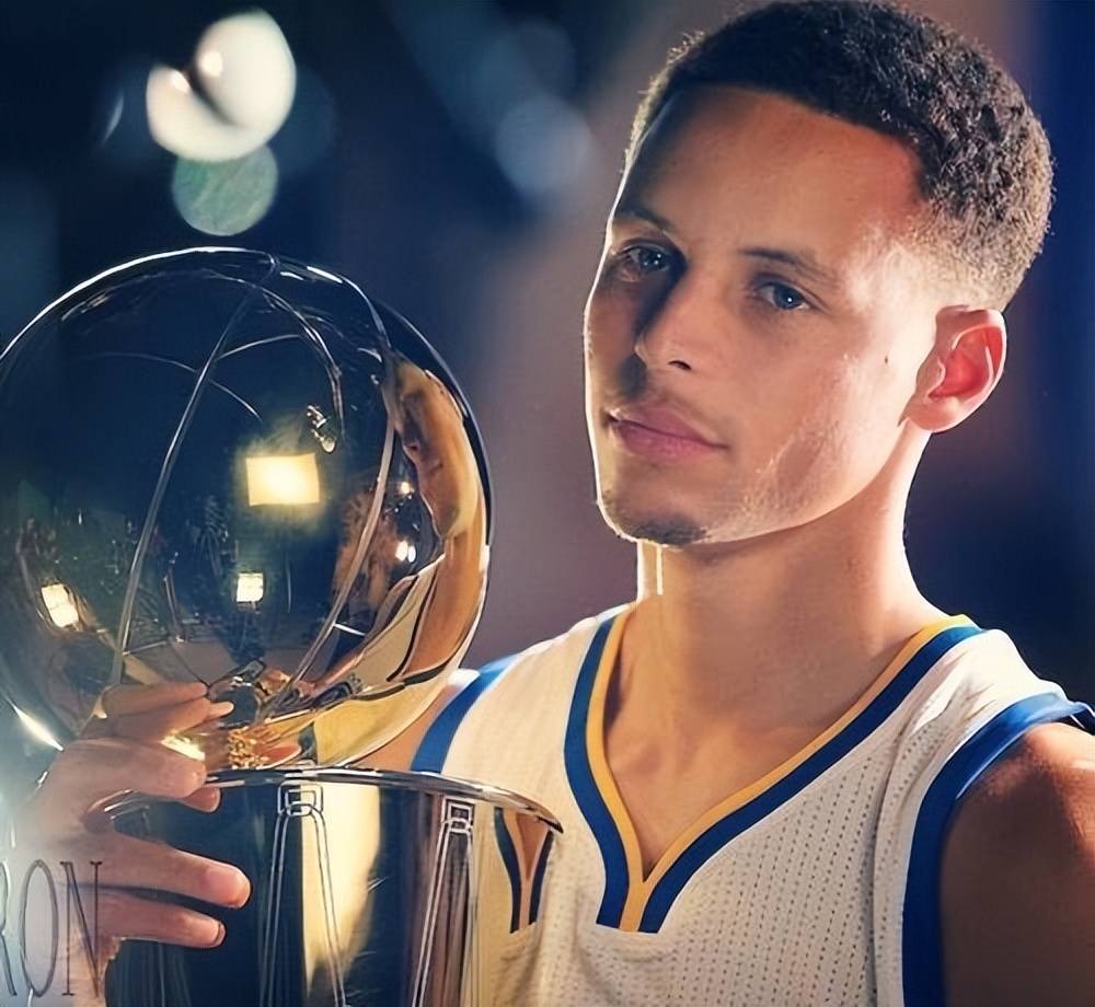 在此背景下 在此背景下